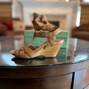 NEW! Clarks Artisan sandal